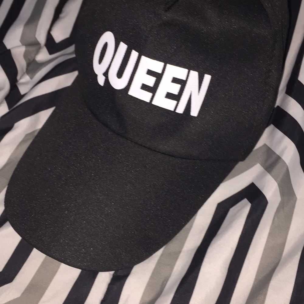 “Queen” hat. - Picture 4 of 4